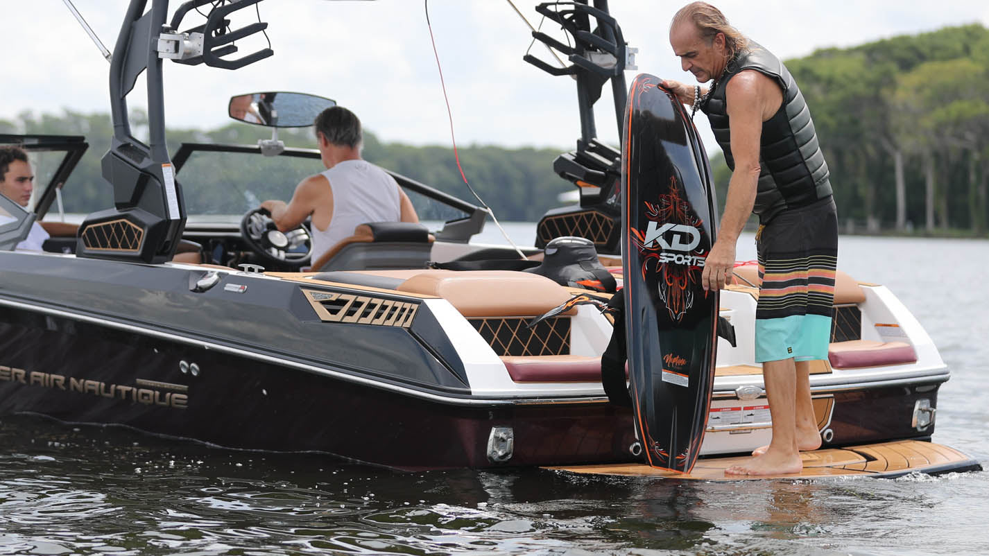 KNEEBOARDS
